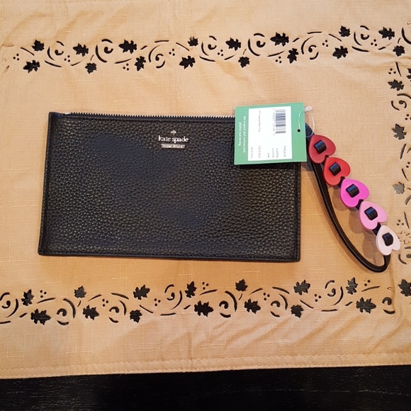 kate spade Handbags - NWT Kate spade leather  yours truly Ariah wristlet